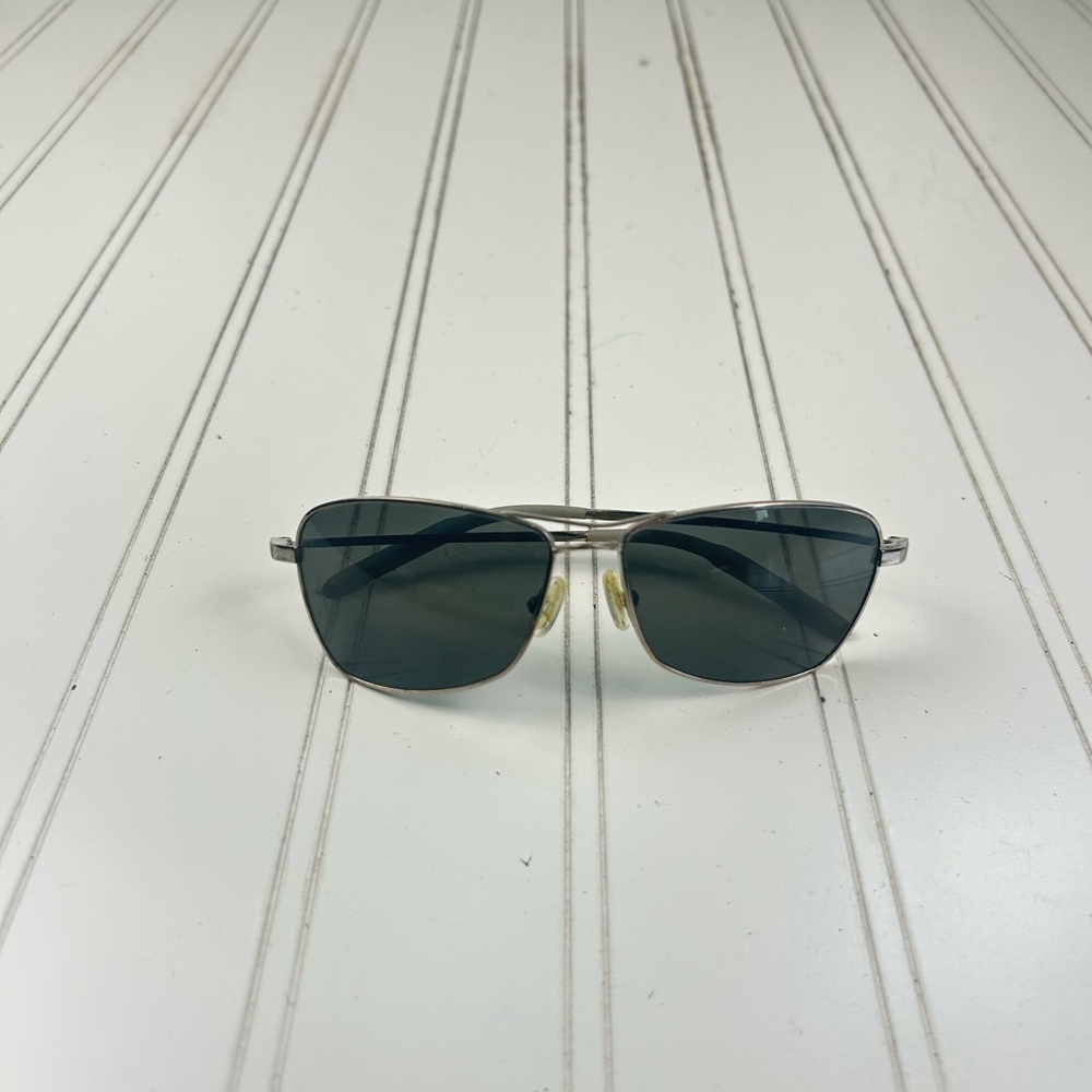 Maui Jim 1115 Silver Wire Frame Sunglasses โ Black Polarized Lenses Unisex - Picture 2 of 7